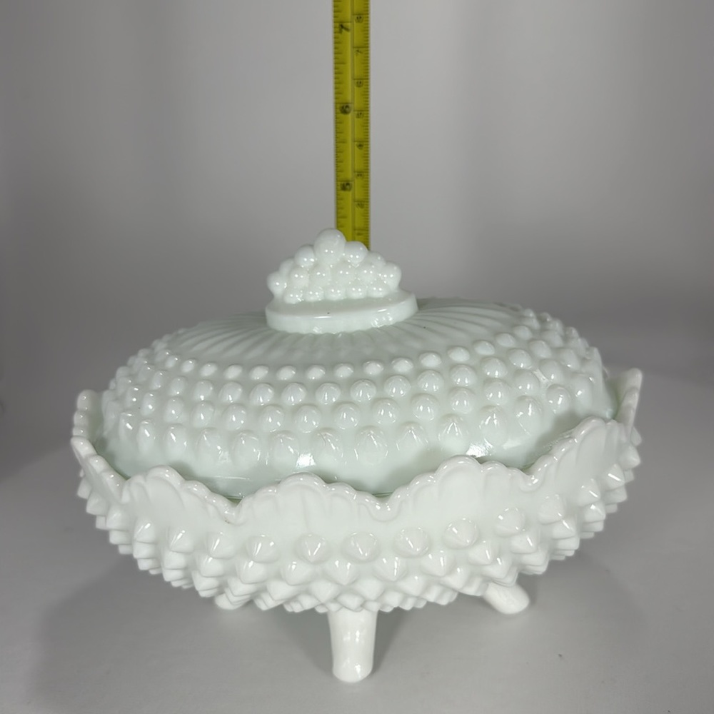 Vintage Fenton Hobnail - Milk glass Dish with Lid - Picture 17 of 17